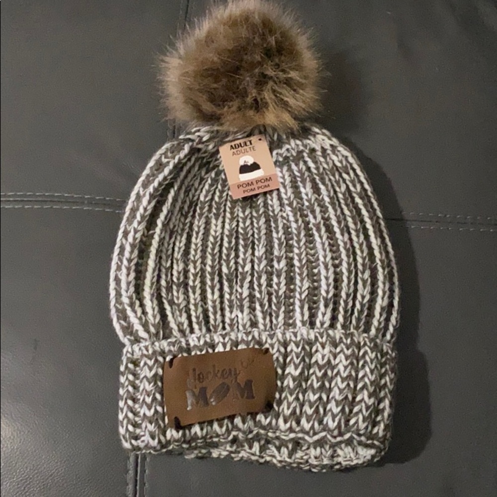 Hockey mom toque